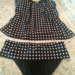 Polka dot 2 piece bathing suit size XL/14...NWOT